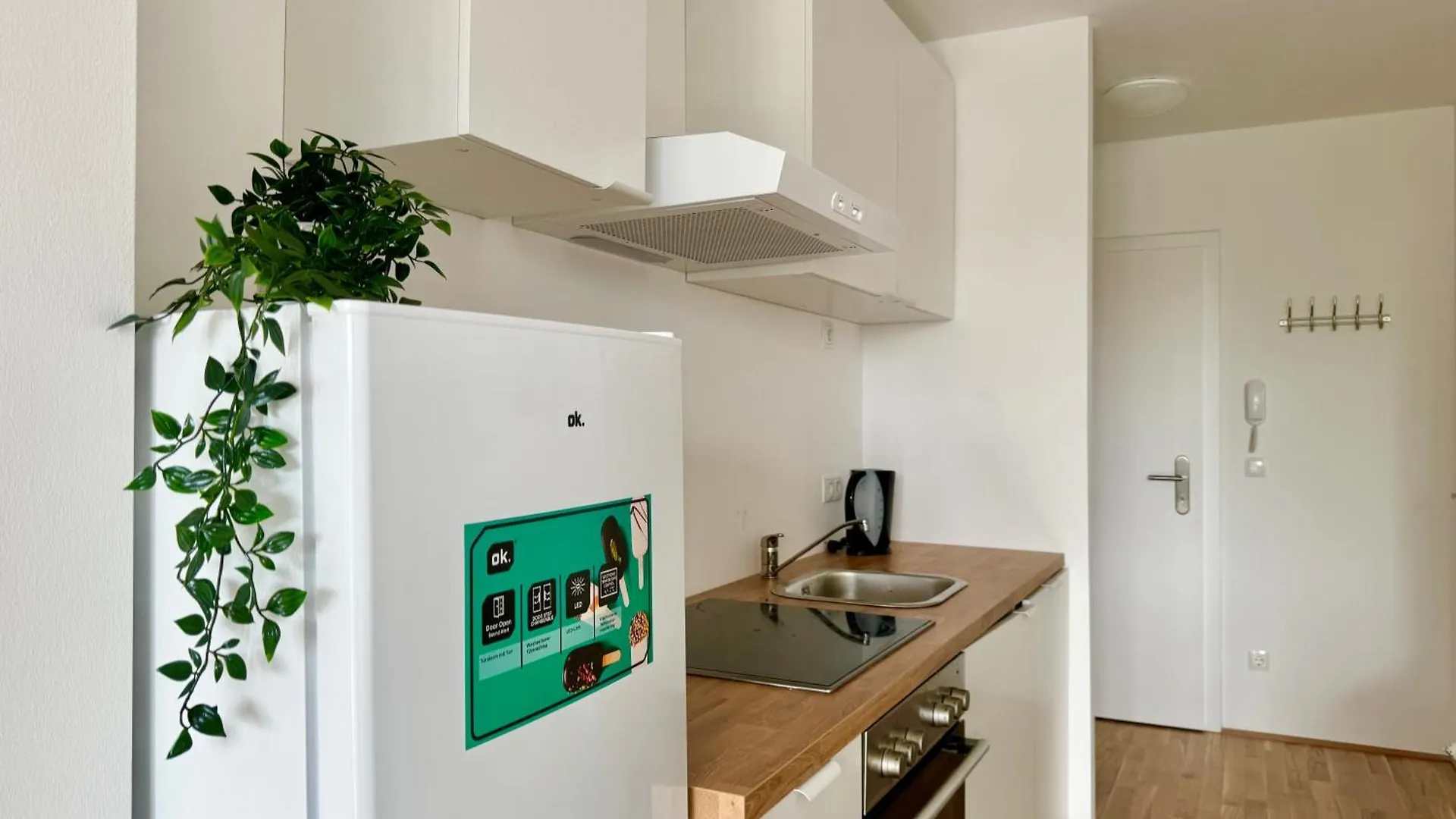 Modern Premium Apartment With Balcony Viena